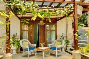 Garden suite entrance terrace